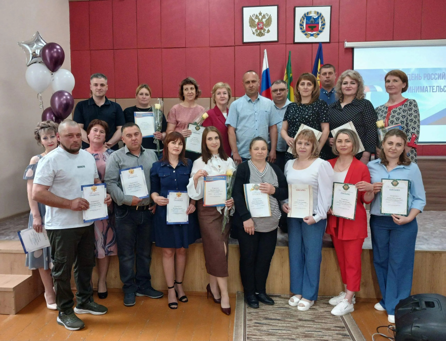 Бизнесом в Родинском районе занимаются деловые, целеустремленные и амбициозные люди, знающие толк в экономике и финансовом деле
