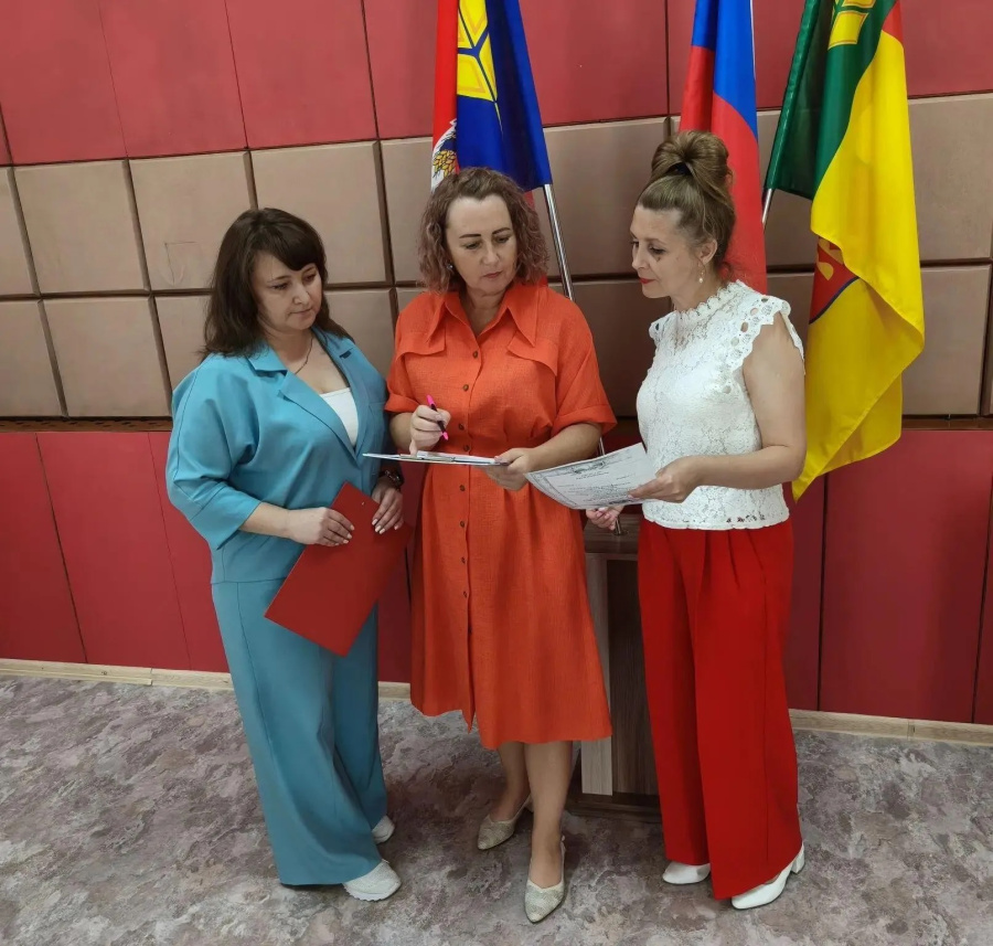 В актовом зале РДК прошло итоговое собрание граждан, на котором определен объект для участия в межпоселенческом Проекте поддержки местных инициатив в Алтайском крае В актовом зале РДК прошло итоговое собрание граждан, на котором определен объект для участия в межпоселенческом Проекте поддержки местных инициатив в Алтайском крае