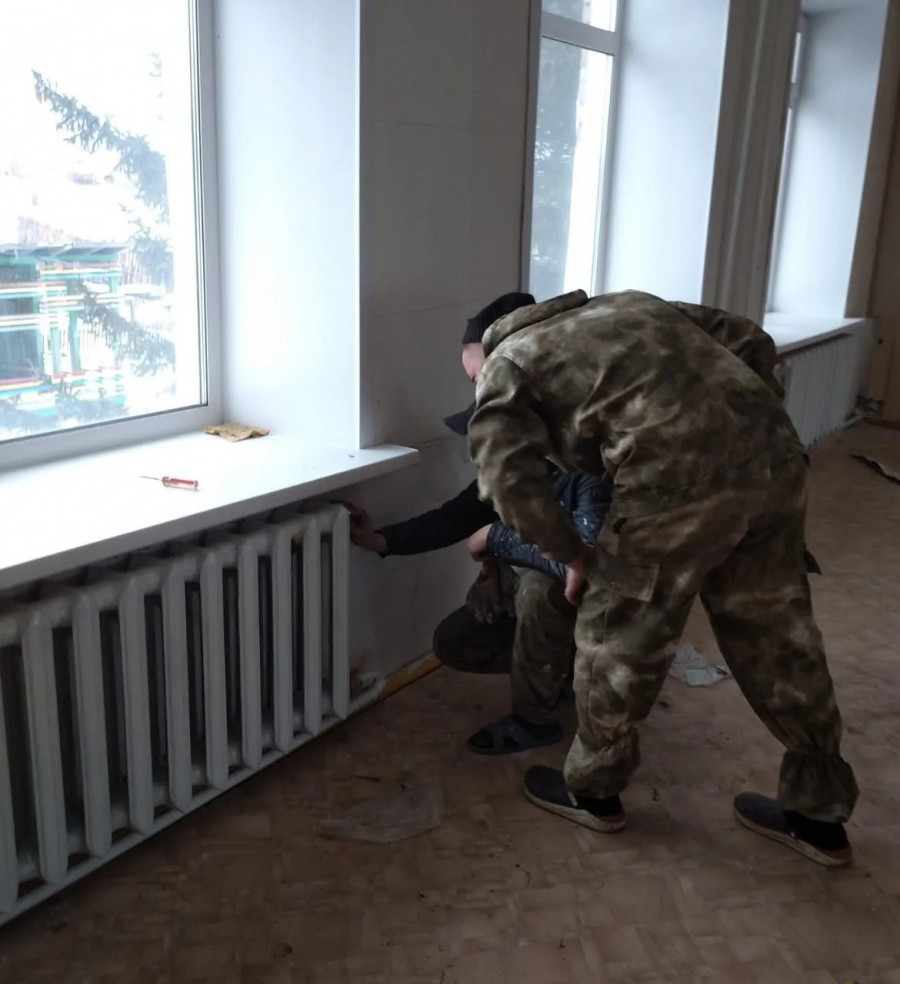 Бригада индивидуального предпринимателя Сергея Третьякова завершила капитальный ремонт системы отопления в здании детского сада «Журавушка» в с. Степное. Бригада индивидуального предпринимателя Сергея Третьякова завершила капитальный ремонт системы отопления в здании детского сада «Журавушка» в с. Степное.