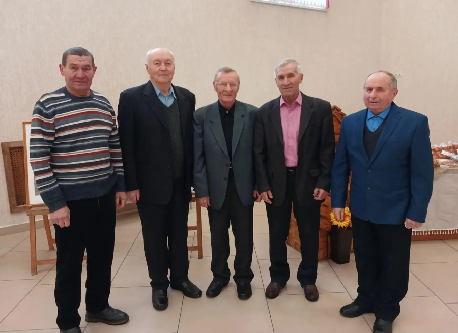 Поздравляем с Днем сельского хозяйства и перерабатывающей промышленности! Поздравляем с Днем сельского хозяйства и перерабатывающей промышленности!