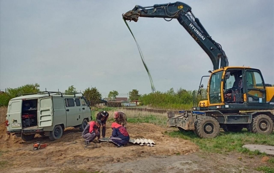 В рамках федерального проекта "Чистая вода", в с. Родино продолжаются работы по реконструкции водопроводных сетей. Напомню, что его реализация рассчитана на 3 этапа. Работы планируется завершить в 2023 году.