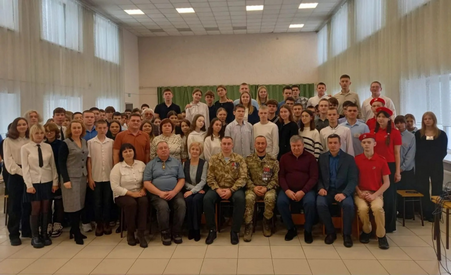 В Родинском районе состоялась встреча с председателем АКОО «Союз ветеранов СВО» В Родинском районе состоялась встреча с председателем АКОО «Союз ветеранов СВО»