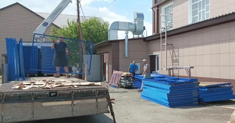 На «Умную спортивную площадку» поступило оборудование. Монтаж объекта начала компания ООО «Экопром»