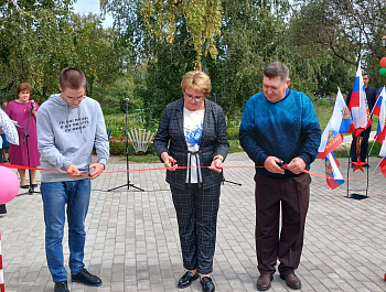 В Кочкинском сельсовете состоялось торжественное открытие благоустроенной площади у здания школы