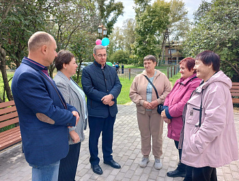 В Кочкинском сельсовете состоялось торжественное открытие благоустроенной площади у здания школы