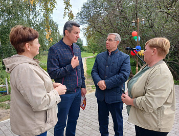 В Кочкинском сельсовете состоялось торжественное открытие благоустроенной площади у здания школы