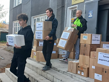 По инициативе ИП Валерия Крысака участникам СВО передан его личный автомобиль, который отреставрирован им в течение нескольких месяцев.