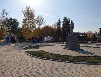 В рамках празднования дня села в Степном торжественно открыта новая центральная площадь